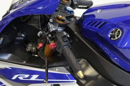 ΜΑΝΟΥΛΑ ΣΥΜΠΛΕΚΤΗ GILLES MPBL APRILIA/HONDA/YAMAHA