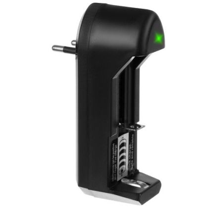 Lanternă LED – lumină versatilă pentru utilizatori exigenți, iluminare precisă și UV într-un singur dispozitiv