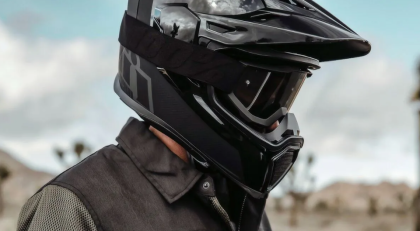 Козирка за каска ICON AIRFLITE GLOSSY BLACK