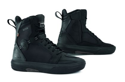 Motorcycle sneakers FALCO CHASER BLACK 2