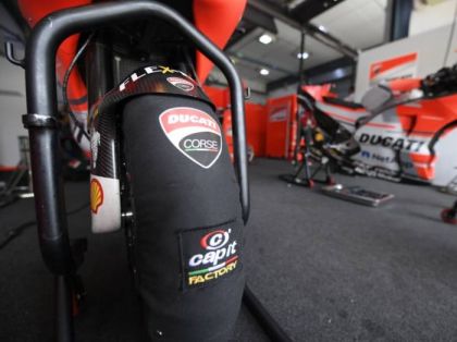 Θερμοσίφωνες ελαστικών CAPIT SUPREMA SPINA Μαύρο - M/XL