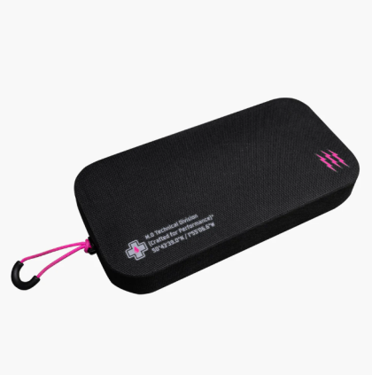 Водоустойчив калъф за аксесоари Muc-Off  Waterproof Essentials Case - Black