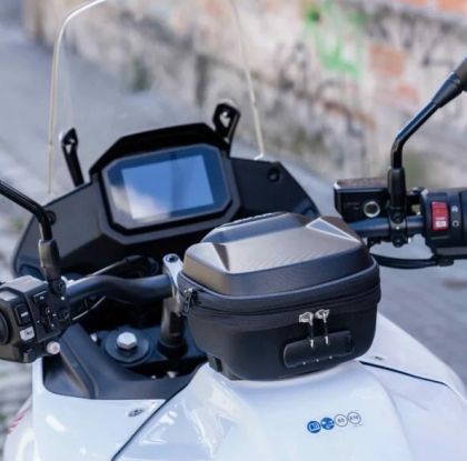 SHAD E03CL PRO Lockable Motorcycle Tank Bag