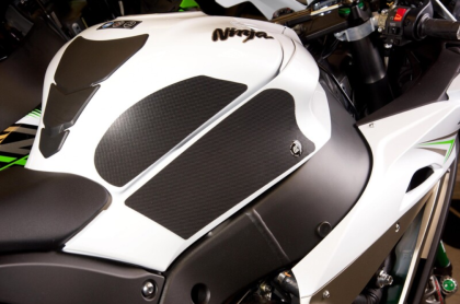 Set de tampoane de tracțiune pentru rezervor R&G RACING Eazi-Grip Pro - NEGRU Kawasaki ZX-10R/RR