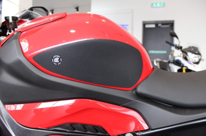 Протектор за резервоар R&G RACING Eazi-Grip Pro Tank Traction Pads Set - Black BMW S1000RR 19-25