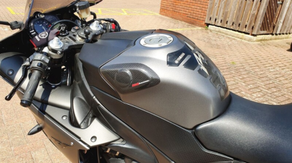 Προστατευτικό ρεζερβουάρ R&G RACING από ανθρακονήματα - Yamaha YZF-R1 09-14