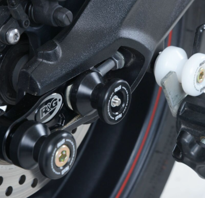 Dopuri de protecție ax bascula R&G RACING, negre, pentru Triumph Daytona/SpeedTriple 765