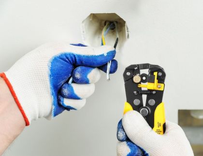 Клещи за оголване на кабели