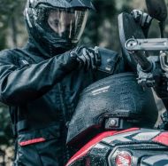 SHAD ΑΔΙΑΒΡΟΧΟ TR10CL Τσάντα ντεπόζιτου μοτοσυκλέτας με κλειδαριά