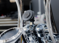 QUAD LOCK Pro Chrome Handlebar Mount mounting system