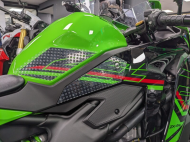 Set de tampoane de tracțiune pentru rezervor R&G RACING Eazi-Grip Evo - Transparente pentru Kawasaki ZX-4RR 23-25