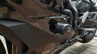 Protecții de protecție R&G RACING Aero Crash Protectors Negre Kawasaki ZX-4RR 23-26