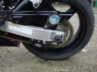 Dopuri de protecție pentru axă R&G RACING, protecție basculă Suzuki GSX-R 600 97-04 / 1000 01-06